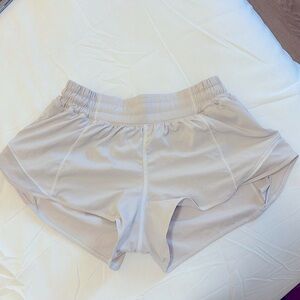 WHITE LULU SHORTS HOTTY HOT